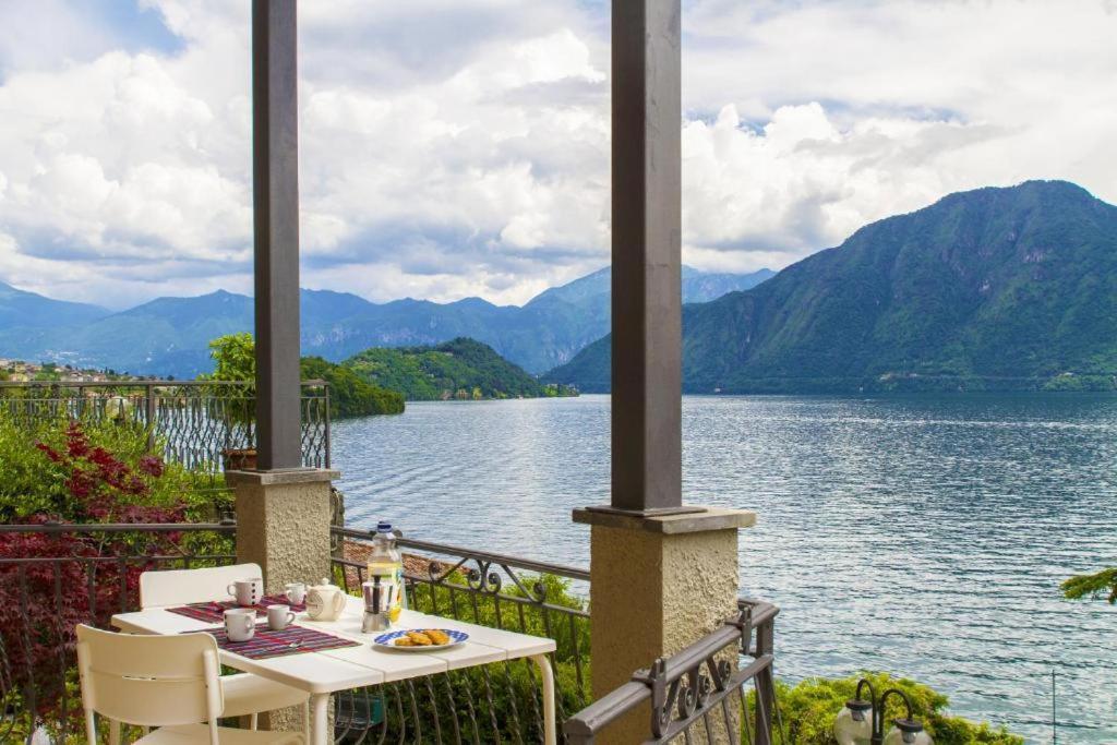 Apartment With Lake View ซาลา โคมาชีนา ภายนอก รูปภาพ